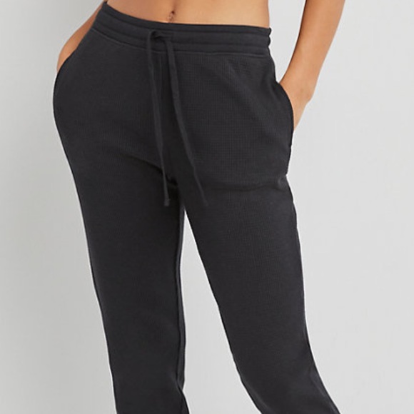 ARTZIA-TNA - Picture 2 of 3